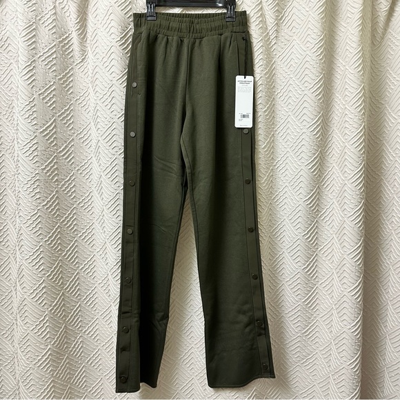 ALO Courtside Tearaway Snap Pant - Picture 3 of 7